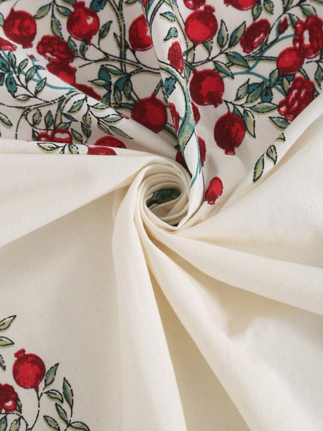 Cream-Coloured Ethnic Motifs Cotton King Bedsheet & 2 Pillow Covers