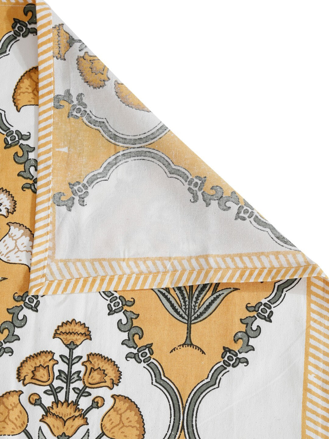 White & Yellow Floral King Bedsheet with 2 Pillow Covers