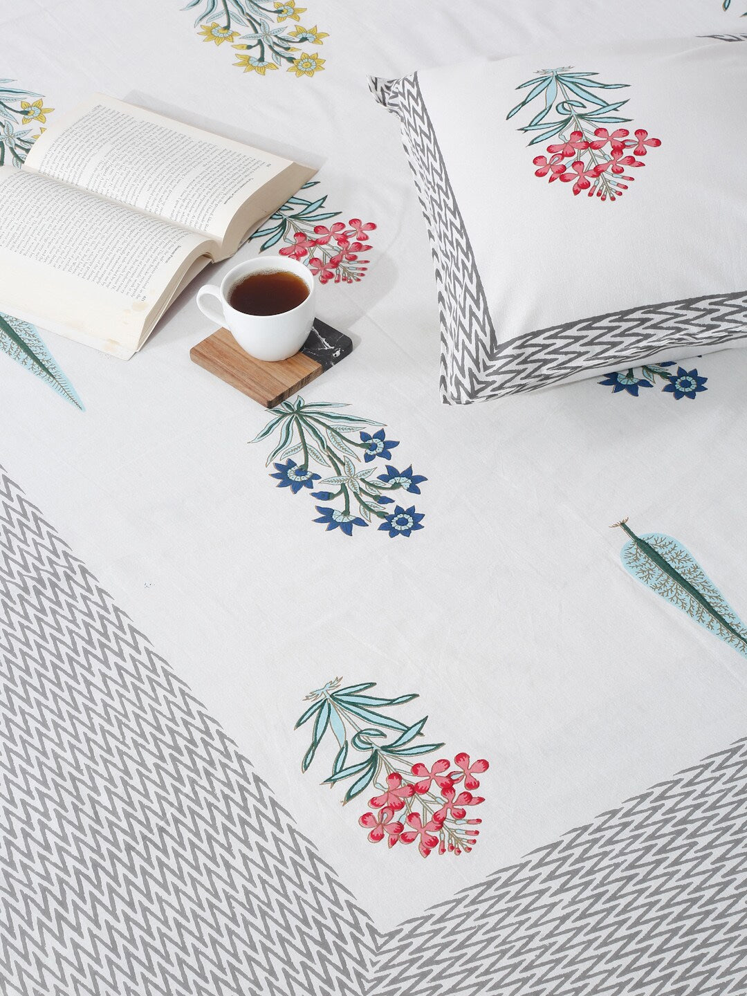 White & Grey Floral Pure Cotton King Bedsheet With 2 Pillow Covers